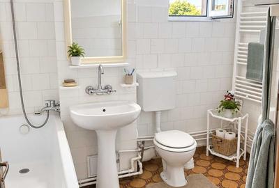 Apartament cu 3 camere decomandat în Casa de Cultură