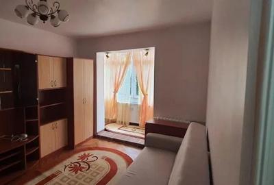 Apartament cu 2 camere decomandat, mobilat în Podu Roș