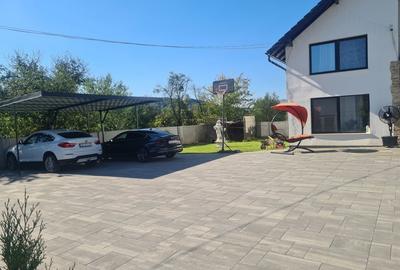 Casă cu 4 camere cu Teren 1750 Mp în Central - 9