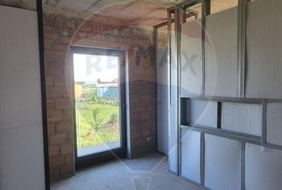 Casă cu 5 camere cu Teren 478 Mp în Hărman - 6