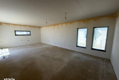Casă cu 4 camere cu Teren 420 Mp în Central