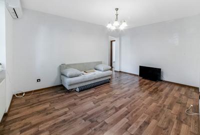 Apartament cu 3 camere semidecomandat în Baba Novac