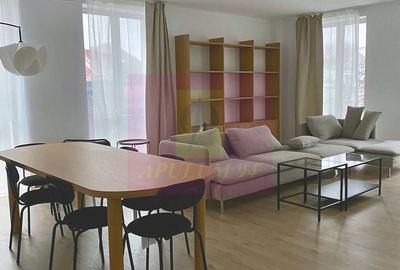 Apartament cu 3 camere decomandat în Grădina Icoanei