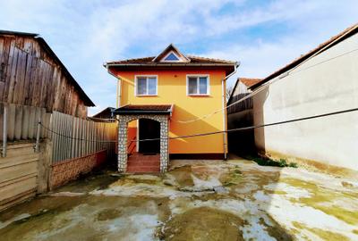 Casă individuală cu 7 camere cu Canalizare în Ilia - 3