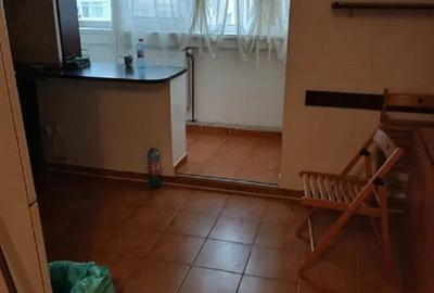 Garsonieră decomandată, mobilată în Central - 7