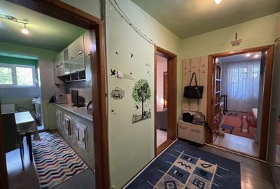 Apartament cu 3 camere semidecomandat în Central