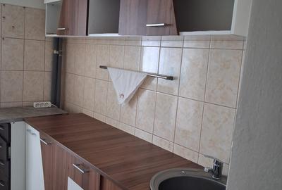 Apartament cu 2 camere decomandat în Km 4-5 - 5