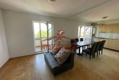Apartament cu 3 camere semidecomandat în Făgăraș