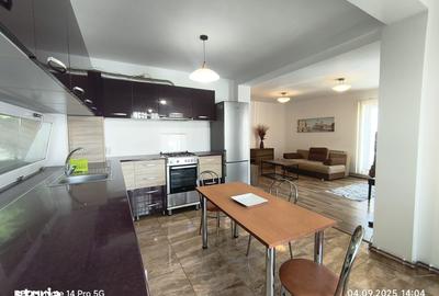 Apartament cu 3 camere în Zorilor