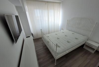 Apartament cu 2 camere decomandat, mobilat în Casa de Cultură