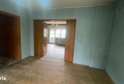 Apartament cu 3 camere decomandat în Domenii