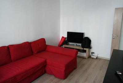 Apartament cu 3 camere decomandat, mobilat în Apărătorii Patriei