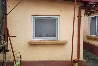 Casă cu 3 camere în 23 August - 2