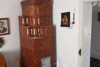 Casă cu 4 camere în Măicănești
