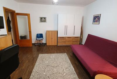 Garsonieră decomandată în Unirii