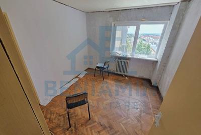 Apartament cu 4 camere semidecomandat în Calea București - 7