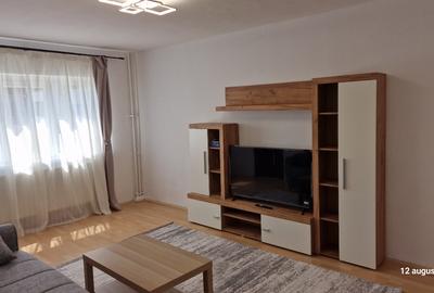 Apartament cu 2 camere decomandat în Rovine