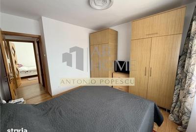 Apartament cu 4 camere decomandat în Republicii