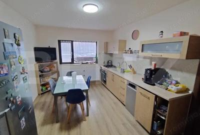 Casă cu Teren 480 Mp în Cârcea