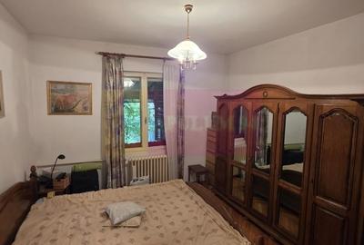 Casă cu 6 camere în Central