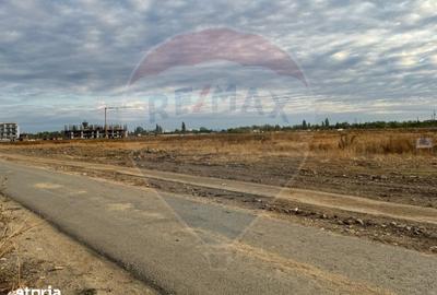 Teren de 9400 mp, în Central