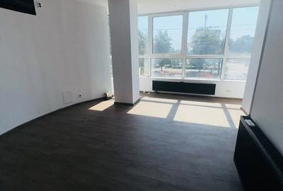 Spațiu comercial, de 30 mp, în Țiglina 1