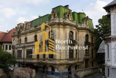 Casă cu 16 camere cu Canalizare în P-ța Romană - 1