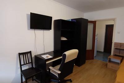 Garsonieră semidecomandată în Teiul Doamnei