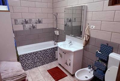 Apartament cu 3 camere decomandat, mobilat în Apărătorii Patriei