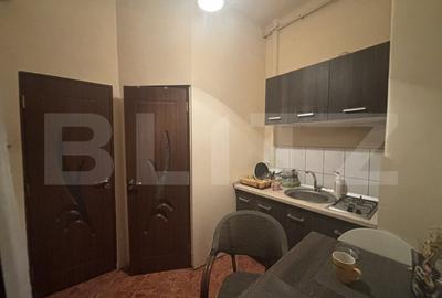 Apartament cu 2 camere decomandat, mobilat în Central