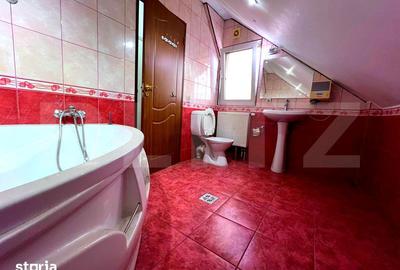 Casă cu 7 camere cu Teren 1342 Mp în Central - 12