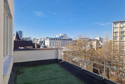 Apartament cu 3 camere semidecomandat în Ultracentral