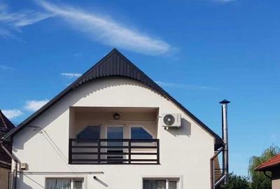 Casă cu 4 camere în Gai