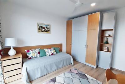 Apartament cu 5 camere decomandat, mobilat în Tractorul - 17