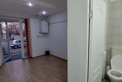 Spațiu comercial, de 40 mp, în Central