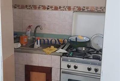 Casă individuală cu 3 camere cu Canalizare în 14 Mai - 6