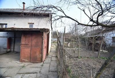 Casă cu 3 camere cu Teren 742 Mp în Ștefănești