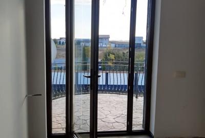 Duplex cu 6 camere cu Canalizare în Joița - 20