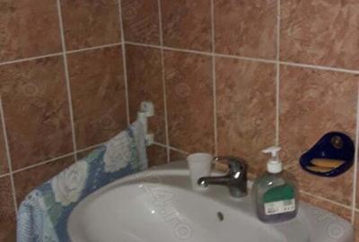 Casă cu 3 camere în Piatra - 1