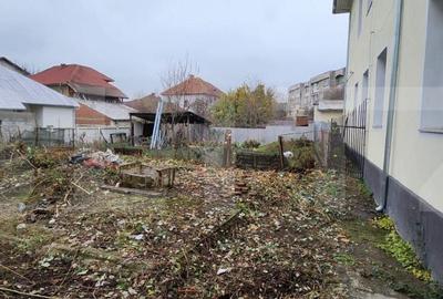 Teren de 530 mp, în Central