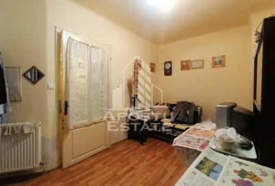 Apartament cu 2 camere decomandat în P-ța Unirii - 2