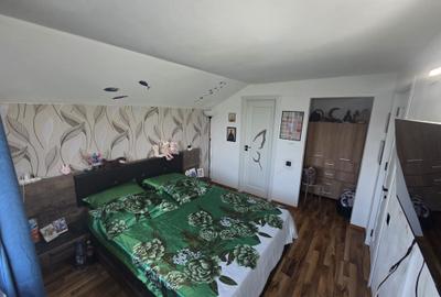 Casă cu 4 camere în Central