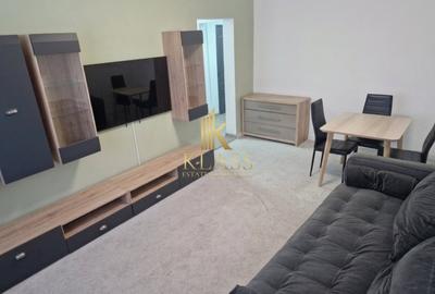 Apartament cu 3 camere decomandat, mobilat în Doamna Ghica