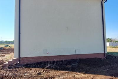 Casă cu 4 camere în Bariera Vâlcii - 6