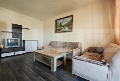 Apartament cu 3 camere decomandat, mobilat în Nufărul