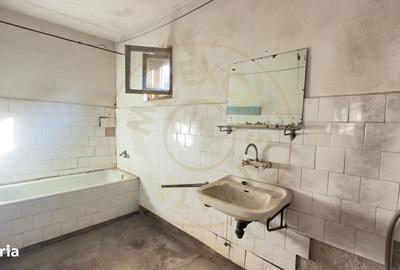 Casă cu 3 camere în Central