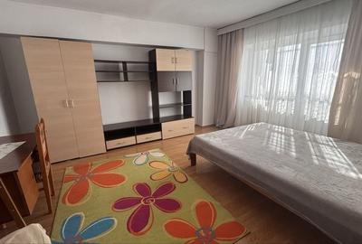 Garsonieră decomandată în Central - 1