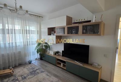 Apartament cu 3 camere în Apărătorii Patriei