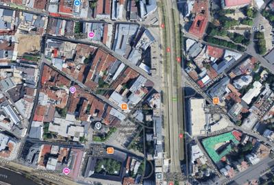 Casă individuală cu 20 camere cu Canalizare în Centrul Istoric - 1