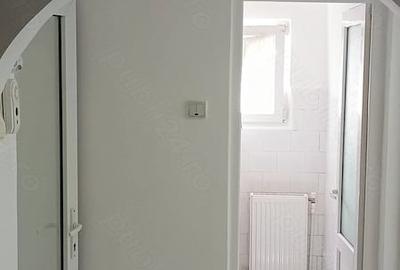 Apartament cu 2 camere decomandat în Micro 19 - 12